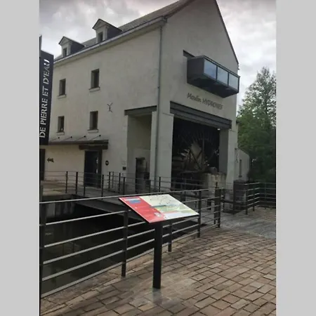 La Petite Maison De Tatate * Longué