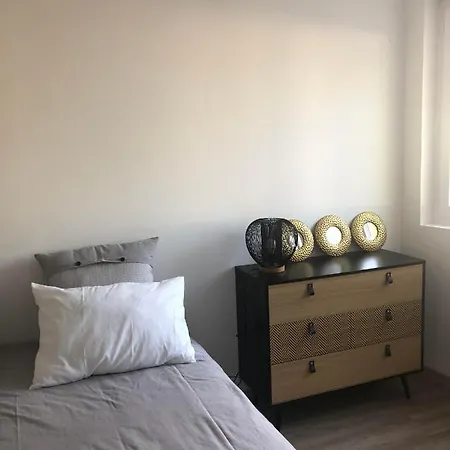 La Petite Maison De Tatate * Longué