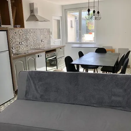 La Petite Maison De Tatate * Longué