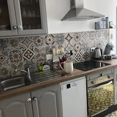 La Petite Maison De Tatate Holiday home *