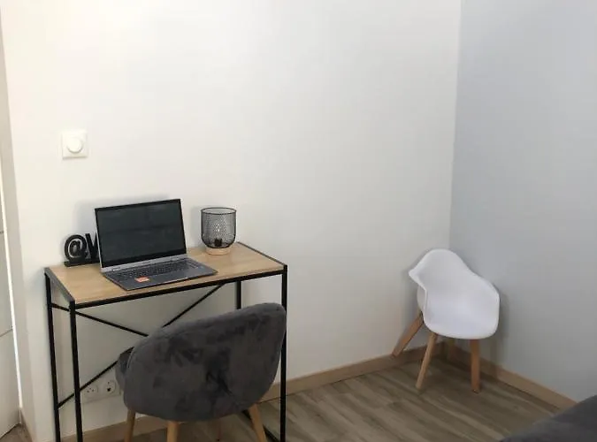 펜션 La Petite Maison De Tatate Longué